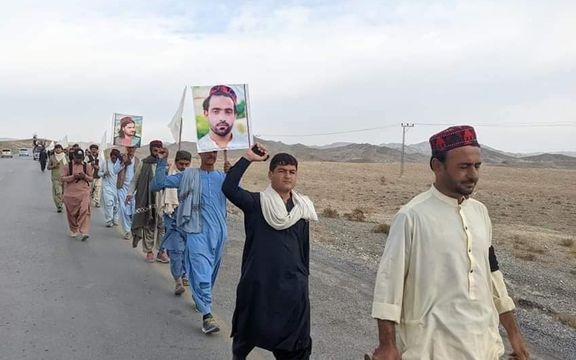 د چمن پرلت او د کډوالو اېستلو غبرګون کې پښتون ژغورنې غورځنګ له چمن تر کوټې لاریون پیل کړی