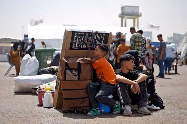 تېره ورځ له ۳زرو ډېر افغان کډوال په جبري توګه له ایران او پاکستان نه اېستل شوي