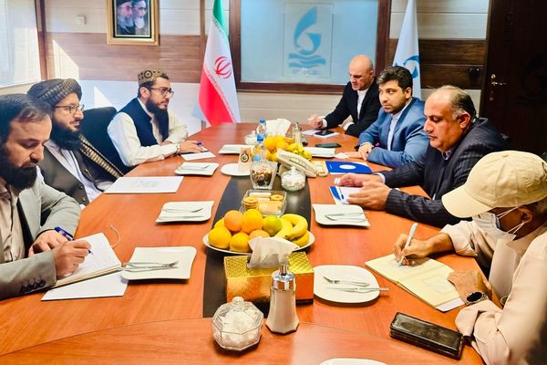 طالبانو له ایران سره پر بانکي همکارۍ او د چابهار بندر په تړاو خبرې کړې دي