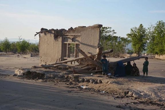 افغان کډوال: سره له دې چې خپله ډېرې ستونزې لرو، خو د بغلان سېلاب ځپلو سره مرستو ته چمتو یو
