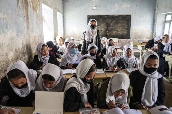 یونسکو: افغانستان به تر ۲۰۳۰ کال پورې د ۱۱ زرو څخه د زیاتو ښځینه ښوونکو له کمښت سره مخ شي
