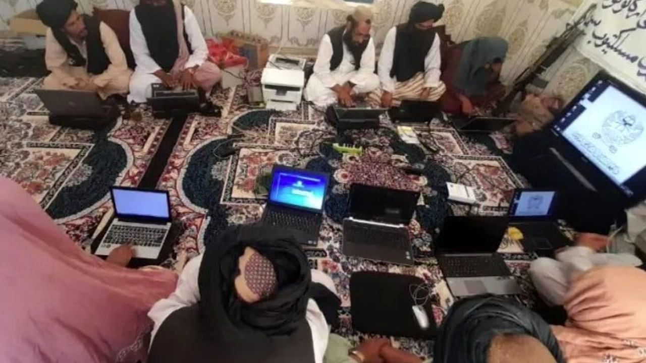 تلاش طالبان برای نفوذ در میان مخالفان با حساب‌های جعلی