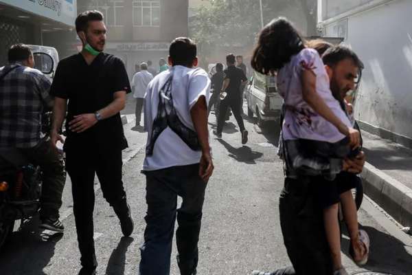 در حملات اسرائيل به ایران نزدیک به '۱۲۰۰ نفر' کشته شدهاند