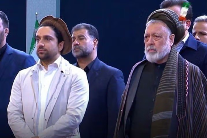 محمد محقق يرد على منتقدي مشاركته في تشييع خامنئي: تجرّعوا آلامكم بهدوء