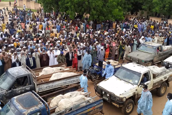 په نایجریا کې نامعلومه وسلهوالو لږ تر لږه ۳۲ تنه وژلي