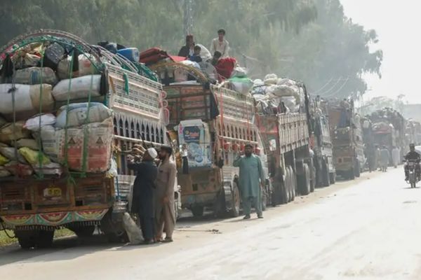 Nearly 20,000 Afghan Migrants Expelled From Iran & Pakistan