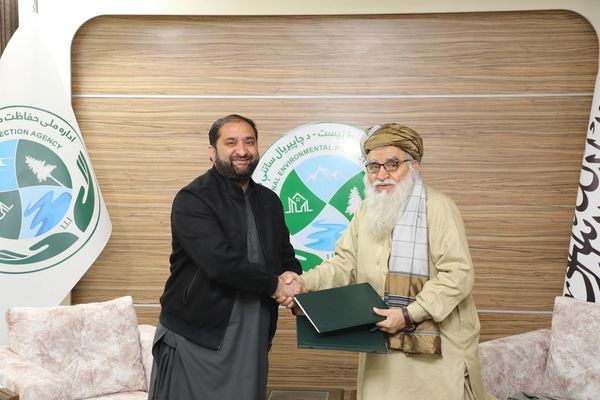 د طالبانو او یوې موسسې ترمنځ د چاپېریال اړوندو پروژو د تطبیق په موخه یوه هوکړه لاسلیک شوه