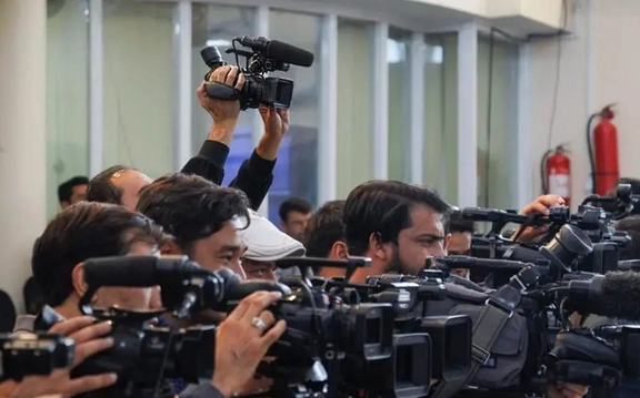 د کډوالو نړۍواله ورځ؛ ار ایس ایف وایي، پاکستان کې د افغان خبریالانو وضعیت د اندېښنې وړ دی