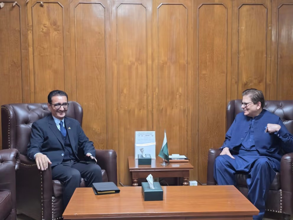 باكستان وطاجيكستان تناقشان الأوضاع في أفغانستان