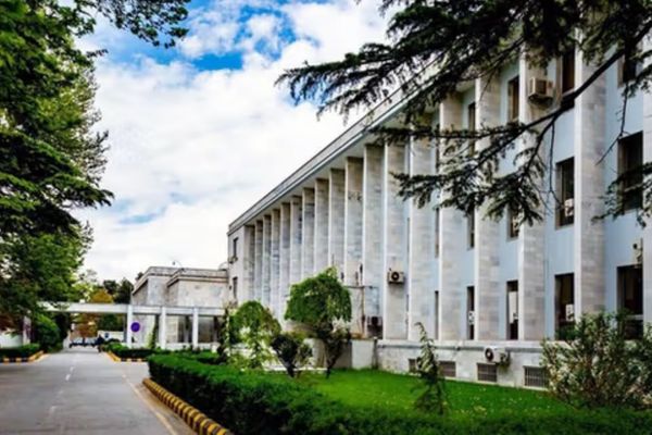 Taliban Condemns Pakistani Drone Strikes, Summons Envoy in Kabul