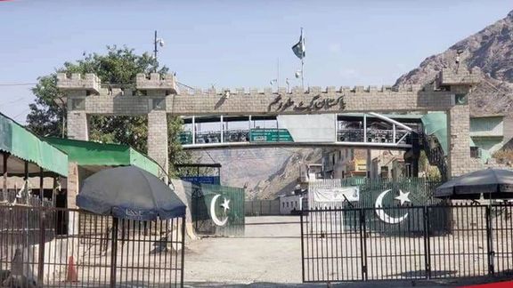 سرچينې: د تورخم دروازه د درېيمې ورځې لپاره هم د هر ډول تګ راتګ پر مخ بنده ده