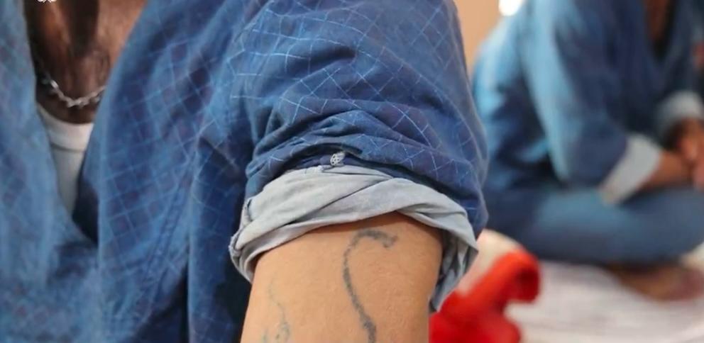 یک زن در هرات: همسر معتادم دختر ۱۸ ماهه‌ام را به فروش گذاشت