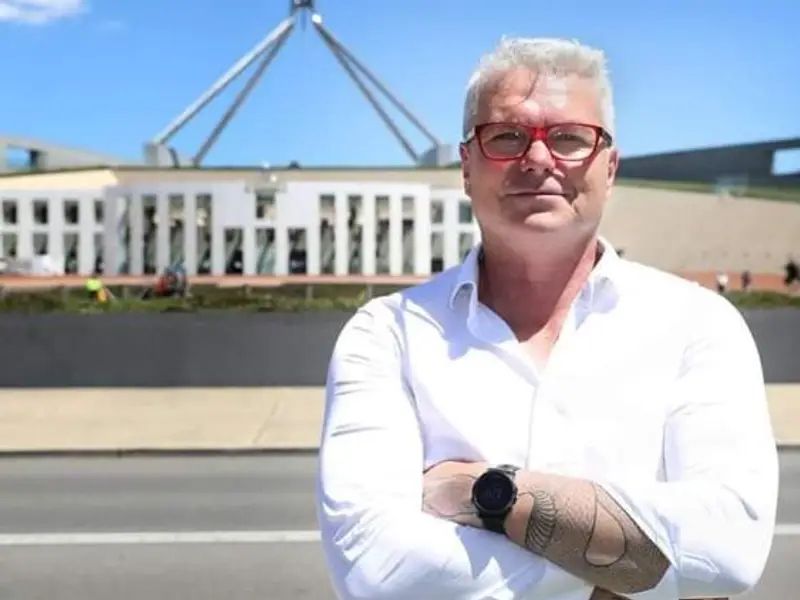 په افغانستان کې د اسټرالیا د پوځ د جنګي جنایتونو افشا کوونکی په پنځه کاله بند محکوم شو