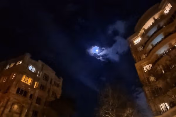 شعارهای شبانه و ضدحکومتی در شهرهای مختلف ایران همزمان با تجمعات ایرانیان خارج از کشور