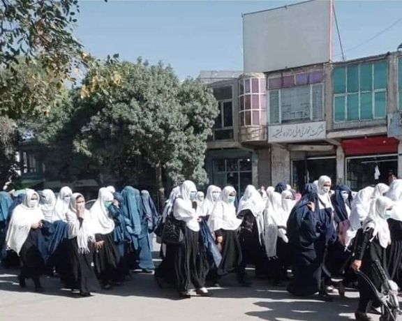 پکتیا کې نجونې د ښوونځیو پرانیستو لپاره مظاهره کې