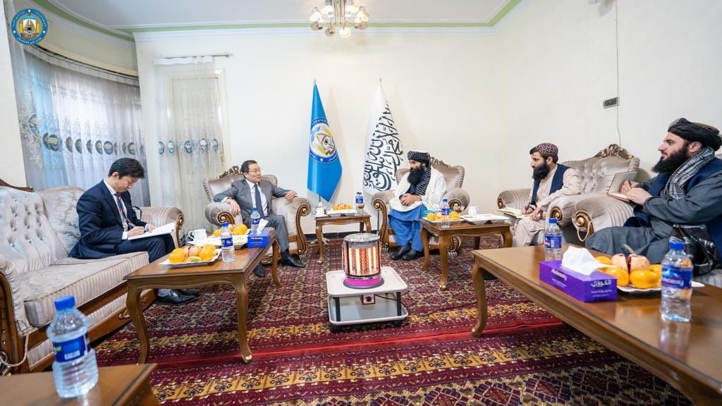 سراج‌الدین حقانی: سیاست تحریم به نفع هیچ طرف نیست، چالش‌ها از راه تفاهم حل شود