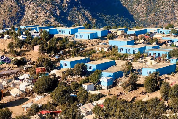 طالبان وایي، کونړ کې د زلزلهځپلو کورونو جوړونې کیفیت او خوندیتوب په پام کې نیول شوی