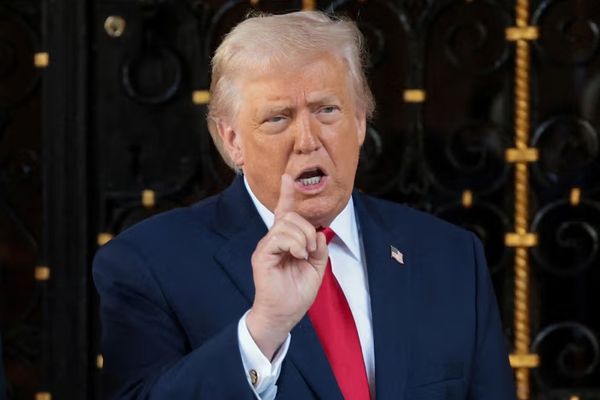 ټرمپ: که ایران پر لاریونوالو ډزې وکړي، امریکا به د هغوی د ژغورلو لپاره اقدام وکړي