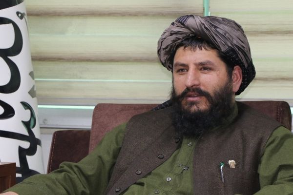 د غزني ولایت لپاره د طالبانو والي: هېڅوک باید د هغو کسانو جنازه ونه کړي، چې ځان وژنه کوي