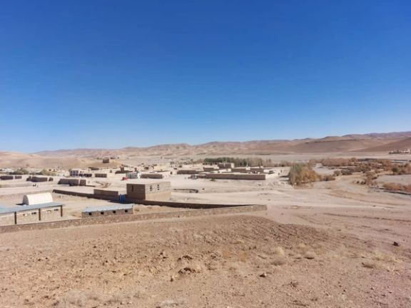 منابع: طالبان در ولایت غور یک مرد و زن را به اتهام فرار از خانه تیرباران و حلقآویز کردند