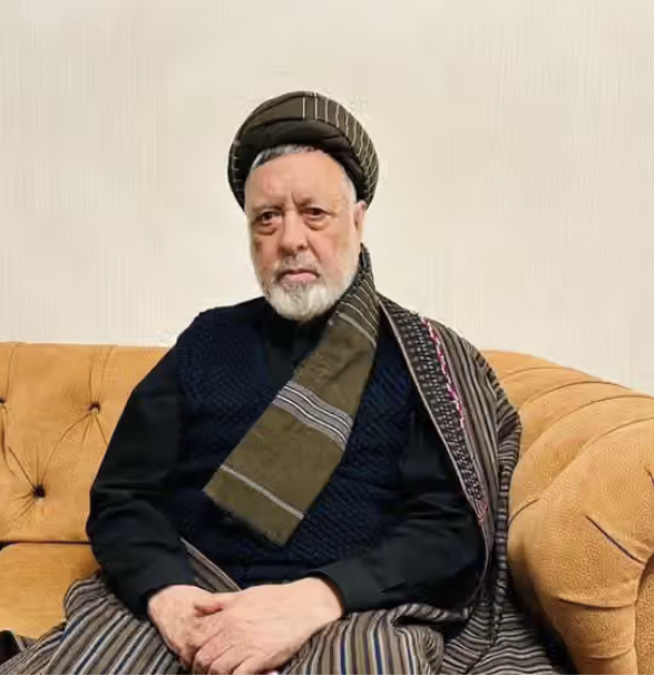 محقق: وفاء حقاني بوعوده للهزارة قد يجلب له التأييد
