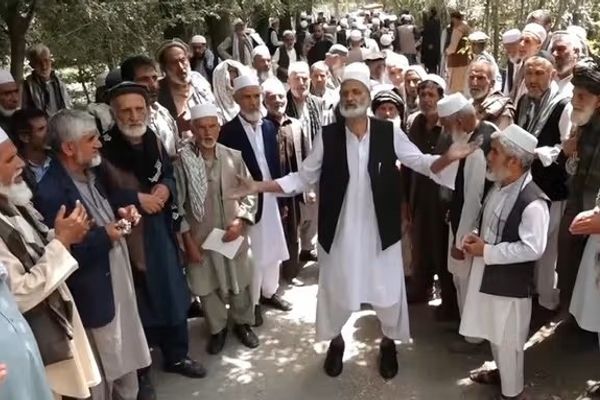 د طالبانو کاڼه غوږونه؛ متقاعدین څلور کاله پرلهپسې اعتراضونه کوي، خو غږ یې نه اورېدل کېږي