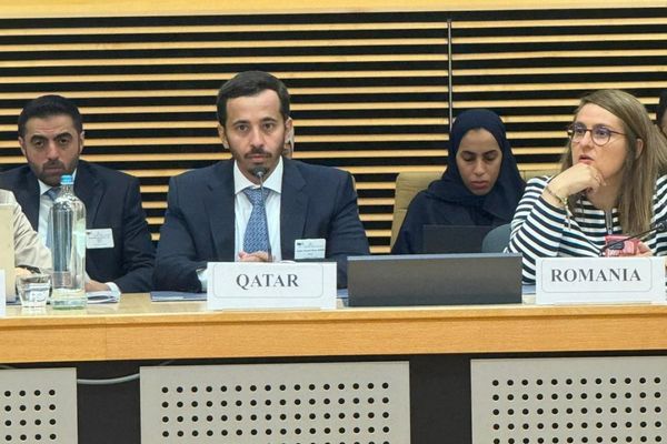 قطر افغانستان ته د بشري مرستو د رسولو پر پیاوړتیا ټینګار کړی
