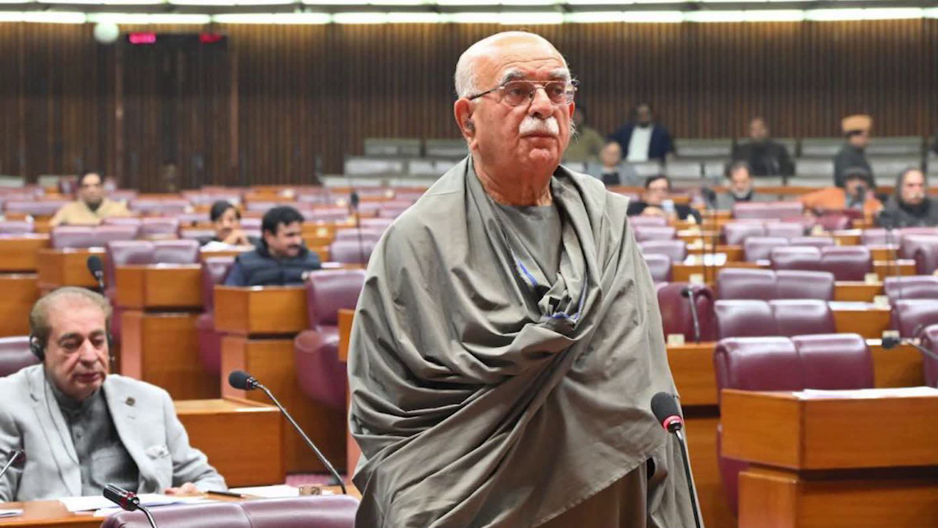 محمود خان اڅکزي د پاکستان د ژغورنې لپاره د لنډمهالي حکومت د جوړېدو غوښتنه وکړه