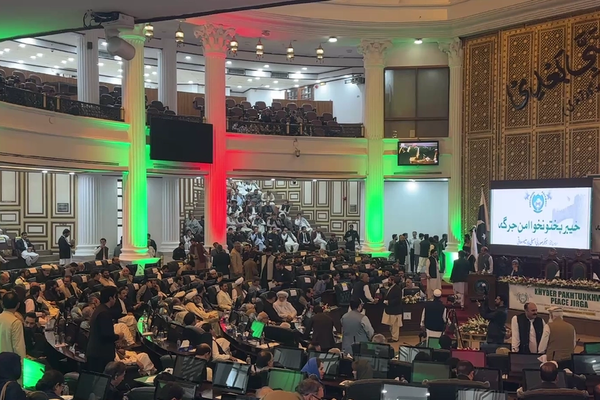 سهیل اپریدی: له افغانستان سره په خبرو کې دې د خیبر پښتونخوا مشرانو ته ونډه ورکړل شي