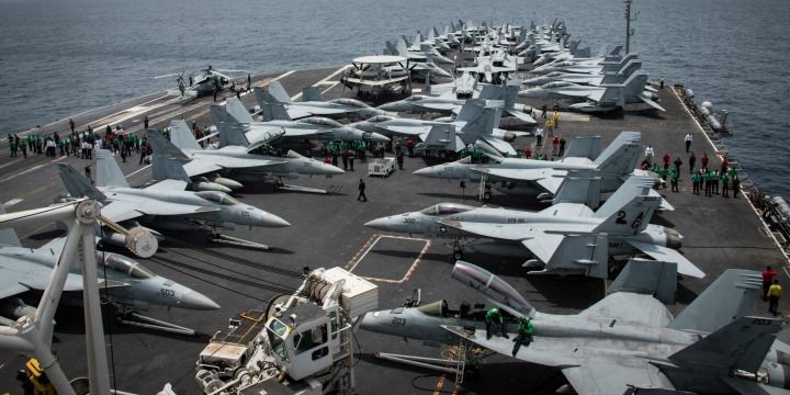 ناو هواپیمابر آبراهام لینکلن به خاورمیانه رسید