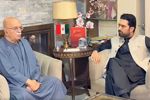 محمود خان اڅکزي او سهیل اپریدي د پاکستان او افغانستان ترمنځ د سوداګریزو لارو بندښت غندلی
