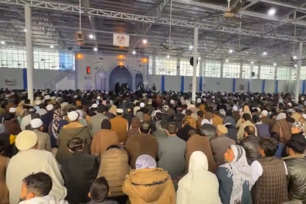 خوست کې د طالبانو والي له خلکو غوښتي چې د خپلو سرونو په بیه د دوی له نظام څخه دفاع وکړي