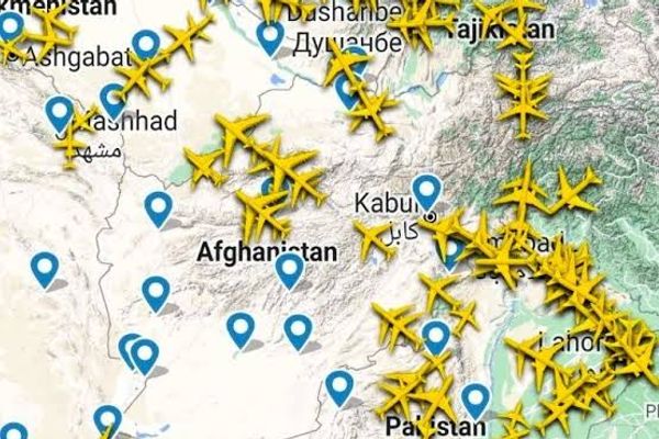 طالبان: تېر کال د افغانستان پر هوایي حریم تر ۹۶ زره ډېرې الوتنې شوې