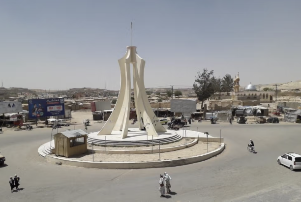يقول أحد سكان ولاية زابل إن حركة طالبان استولت على سوقه الخاص