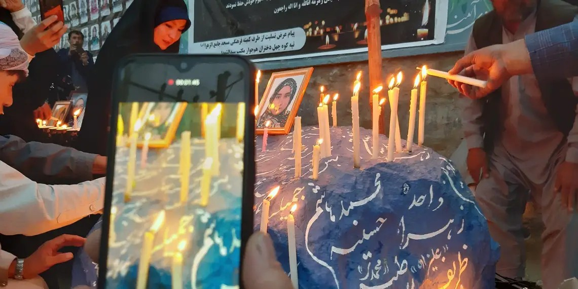 د سیدالشهدا ښوونځي زده‌کوونکې د یاد ښوونځي د خونړي برید په تړاو د خپلواکې پلټنې غوښتنه کوي