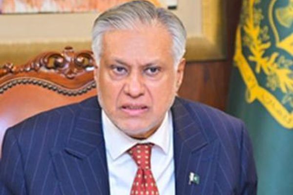 اسحاق ډار: طالبان دې د افغان ښځو او نجونو حقونه بېرته ورکړي