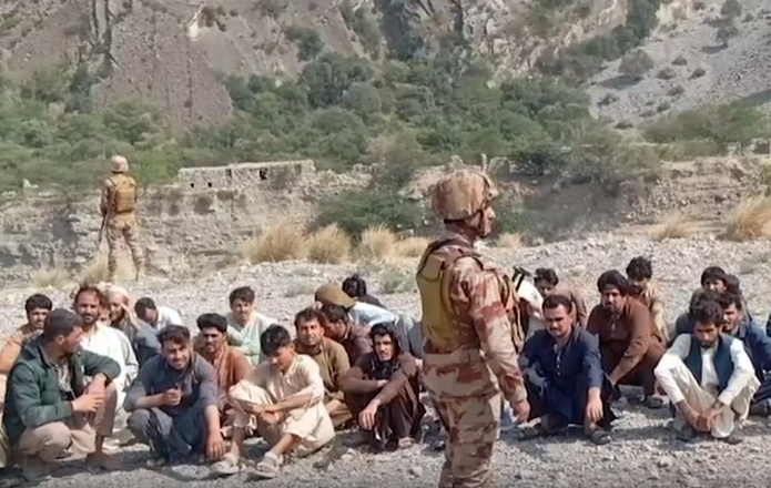 پاکستاني ځواکونو په بلوچستان کې ۱۰۳ افغانان  نیولي