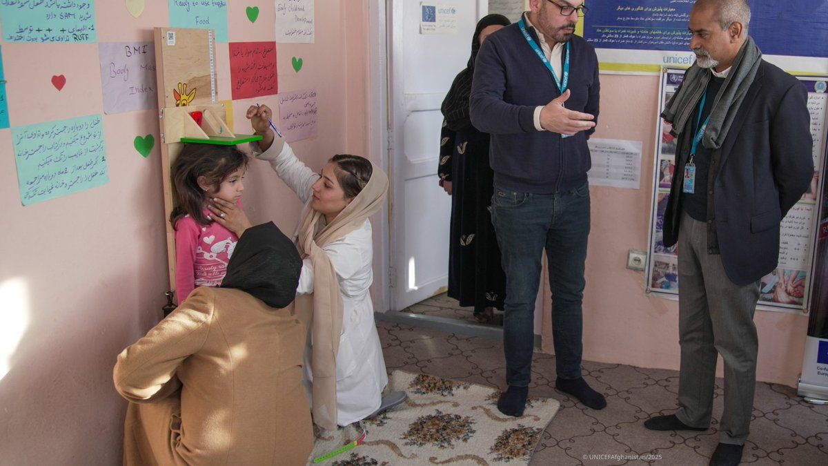 یونیسف می‌گوید سرمایه‌گذاری روی کارکنان بهداشتی زن در افغانستان حیاتی است