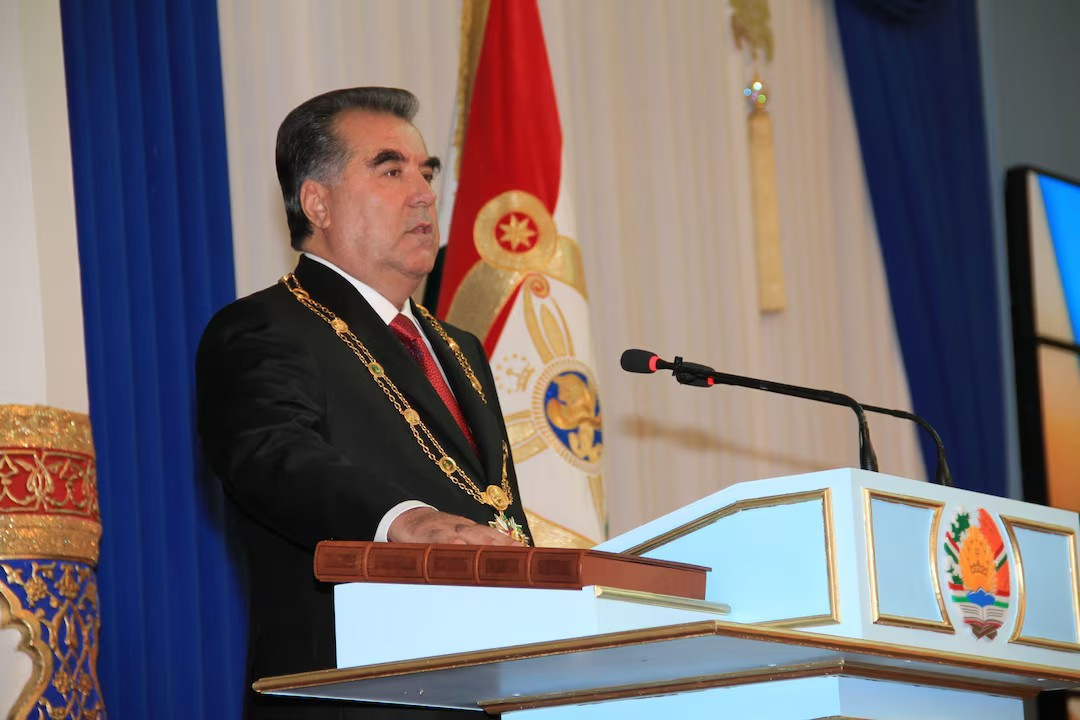 د تاجکستان ولسمشر د ترهګرۍ او بنسټپالنې خلاف د ګډې مبارزې پر پیاوړتیا ټینګار کړی