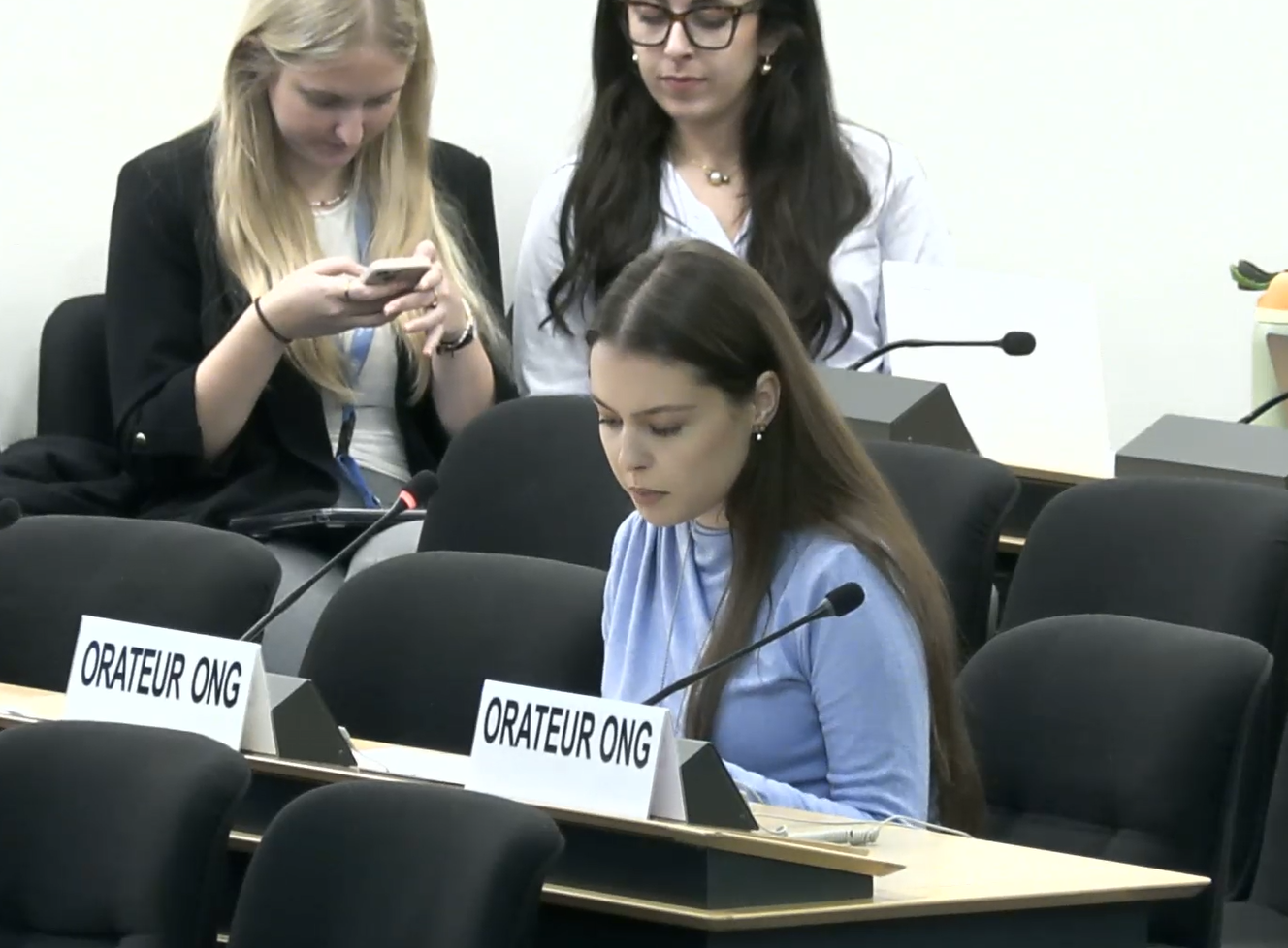 یک سازمان بین‌المللی: حقوق زنان و دختران افغان قابل مذاکره نیست