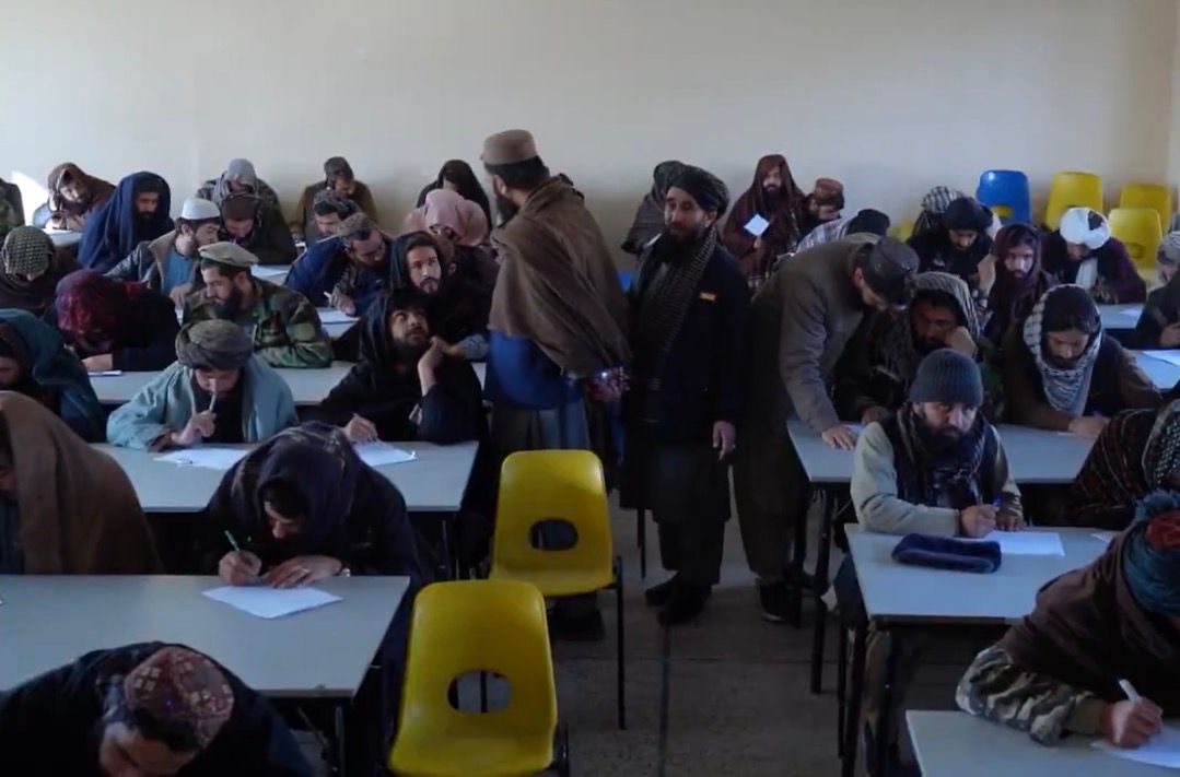 طالبانو په تېرو څلورو کلونو کې له خپلو ۱۱ زره جنګیالیو د زده کړو د تثبیت ازموینه اخیستې ده