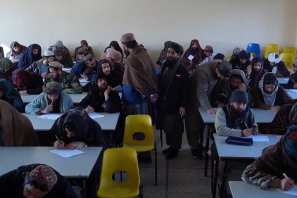 طالبانو په تېرو څلورو کلونو کې له خپلو ۱۱ زره جنګیالیو د زده کړو د تثبیت ازموینه اخیستې ده