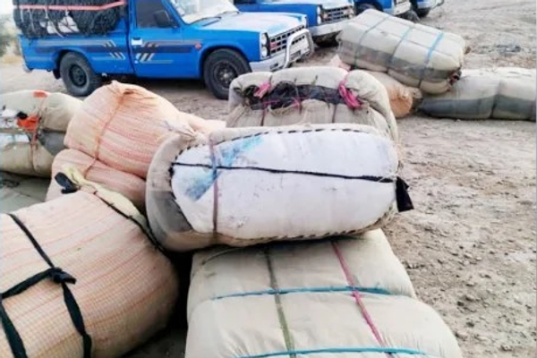 طالبان وایي په نیمروز کې یې تر ۸ ټنه د ډېرو درملو او نورو توکو د قاچاق مخه نیولې ده