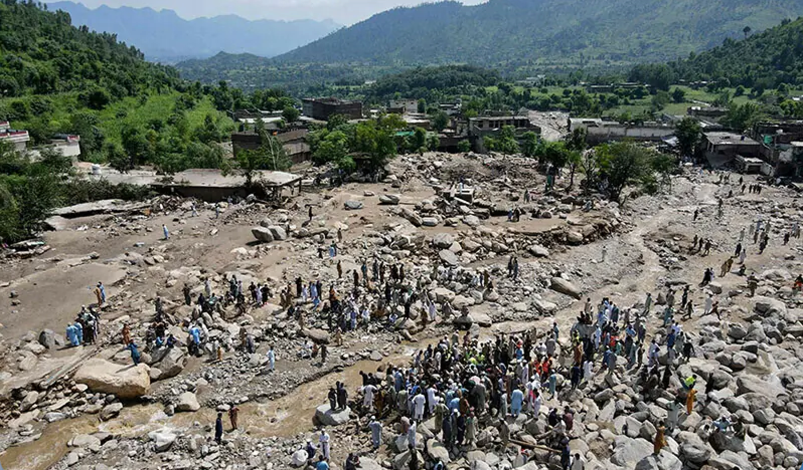 د روان زېږدیز کال له پیله خېبر پښتونخوا کې د سېلابونو له امله ۵۰۰ کسان مړه شوي