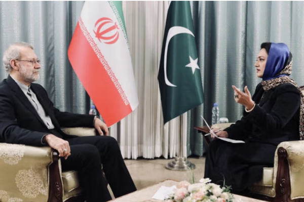 لاريجاني: إيران مستعدة لمنح باكستان "شيكاً على بياض" لحلّ نزاعها مع أفغانستان والهند