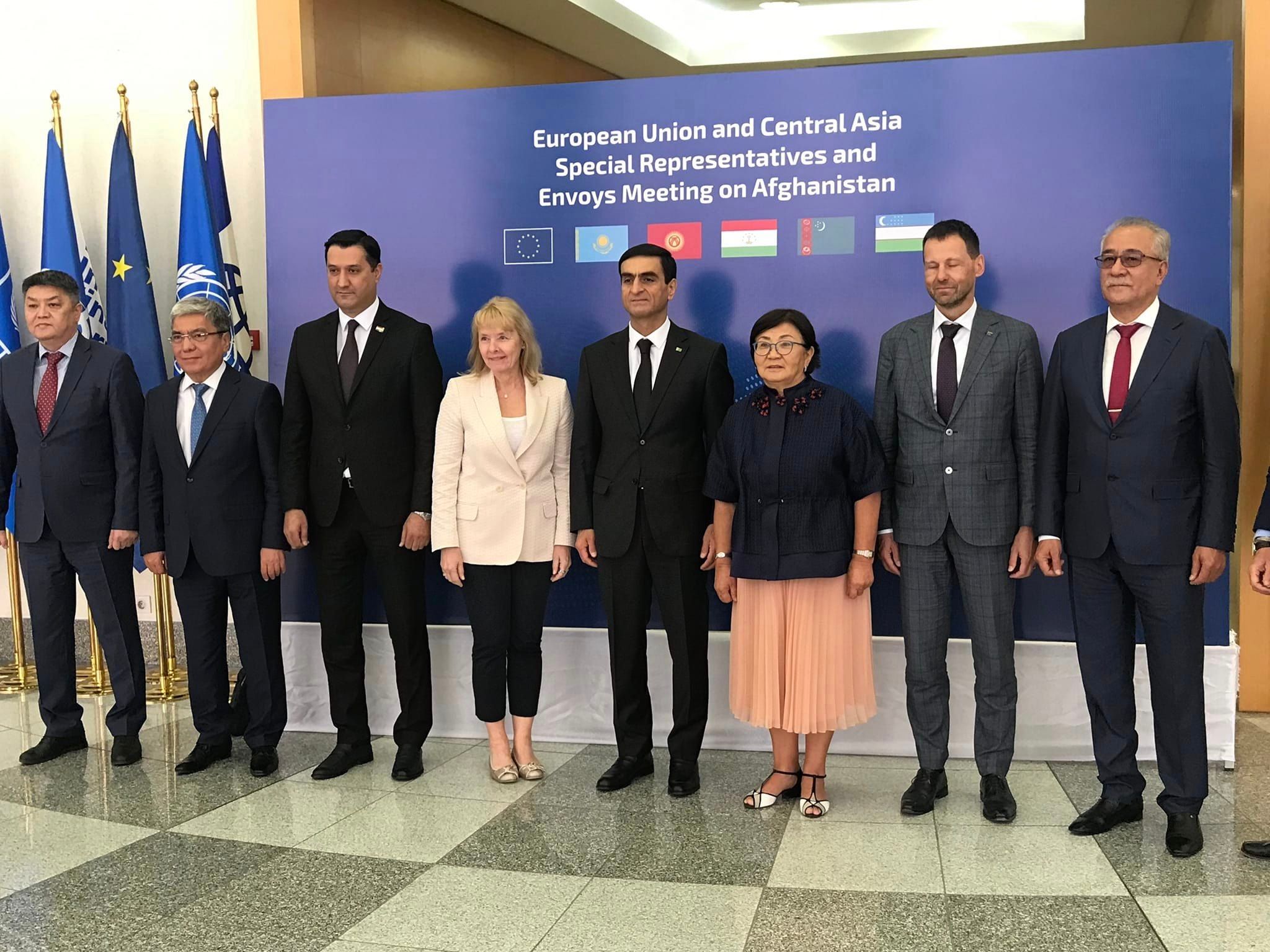 رئیس یوناما خواهان افزایش فعالیت اتحادیه اروپا و کشورهای آسیای میانه در افغانستان شد