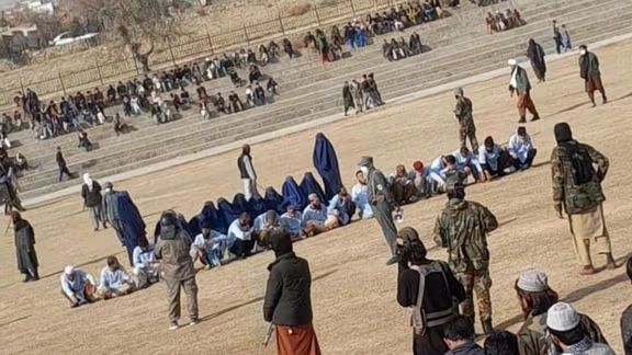 طالبانو په تېرو ۴۰ ورځو کې ۲۶۴ کسان په دُرو وهلي دي