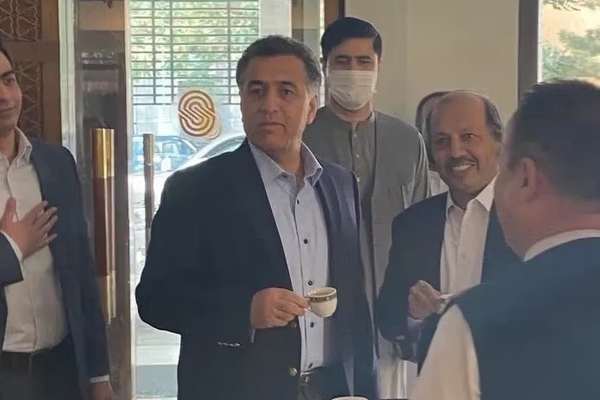 پاکستانی ډېپلوماټ: د ایاسای د مشر د سفر پر مهال د سيایاې مشر هم کابل کې و
