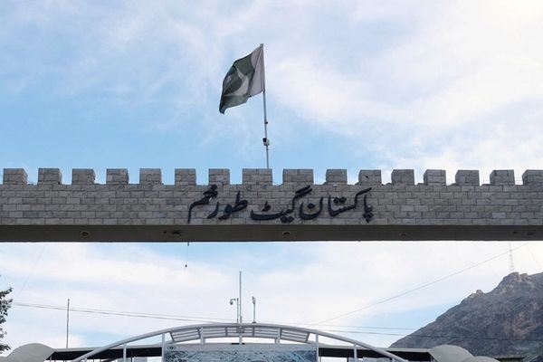 طالبان از مسافران و بیماران خواست به مرز تورخم نروند