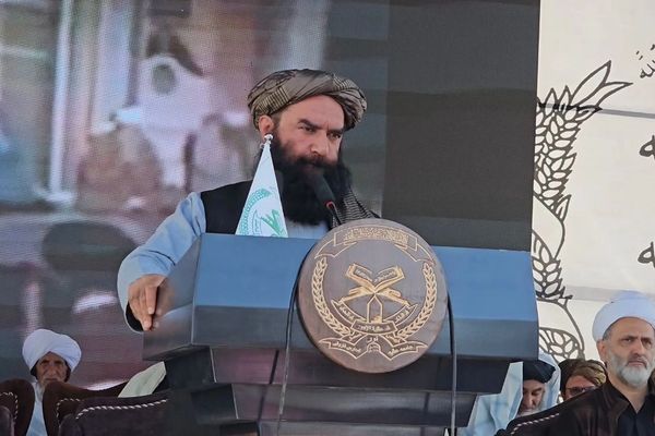 خواجه اصف ته د نورالله نوري ګواښ: ناروغ یې رواني حالت دې کابو او تاریخ هم مطالعه کړه